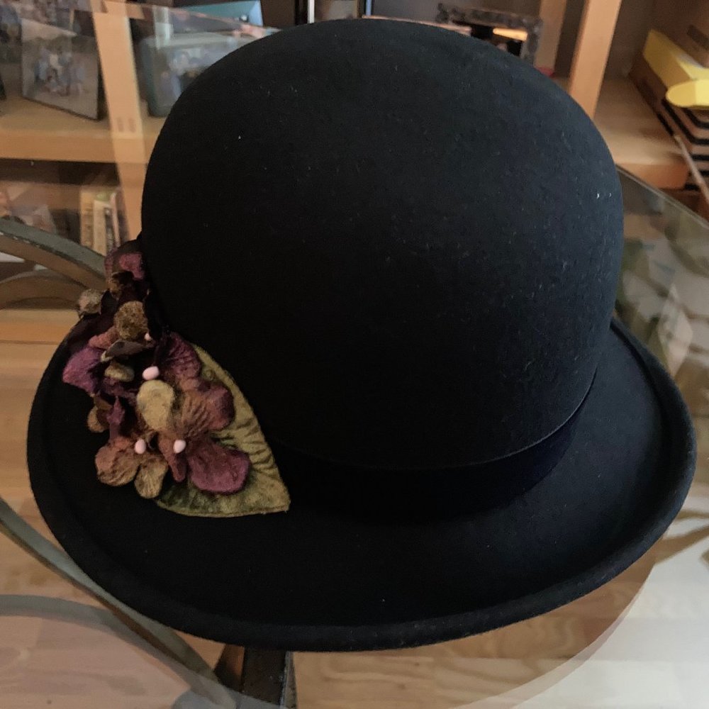 winter black felt hat